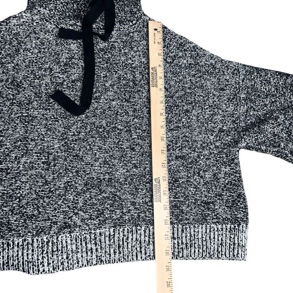 Kaisley Cropped Hooded Sweater Large Dropped Sleeves Black White - Picture 7 of 11